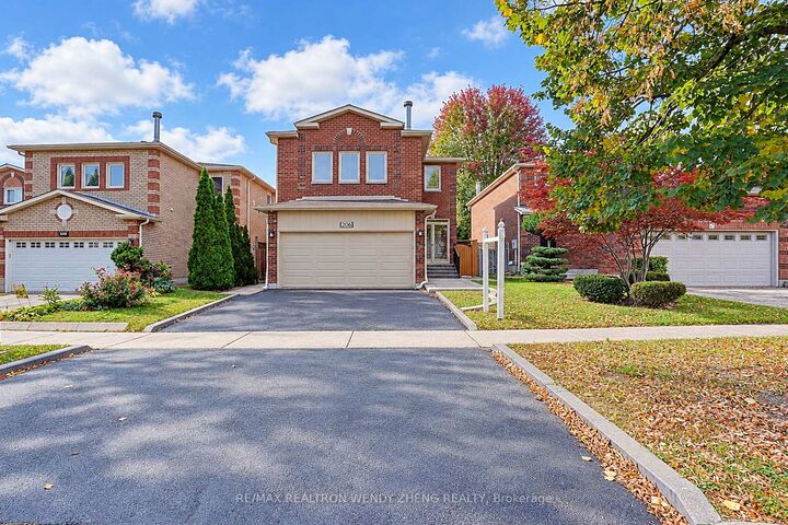 Property Photo:  206 Bernard Avenue  ON L4S 1E3 