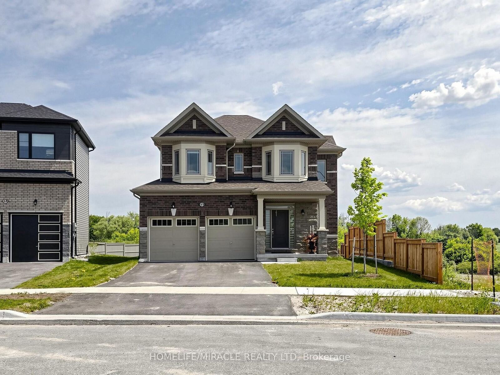 Property Photo:  60 Season Crescent  ON L9Z 0M4 