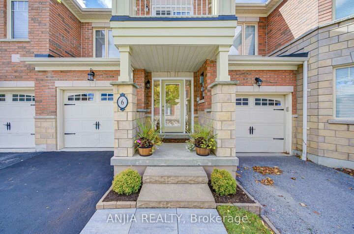 Property Photo: 6 Expedition Crescent ON L4A 0T1