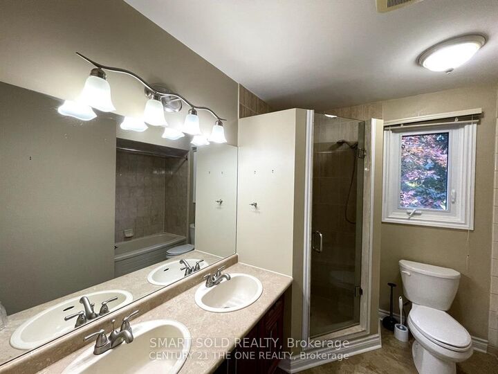 Property Photo:  330 Leacock Drive Upper  ON L4N 6J8 