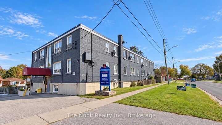Property Photo:  1201 Cedar Street 7  ON L1J 3P1 