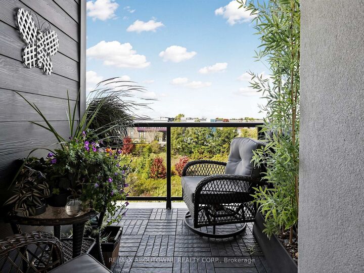 Property Photo: 630 Sauve Street 418 ON L9T 9A6