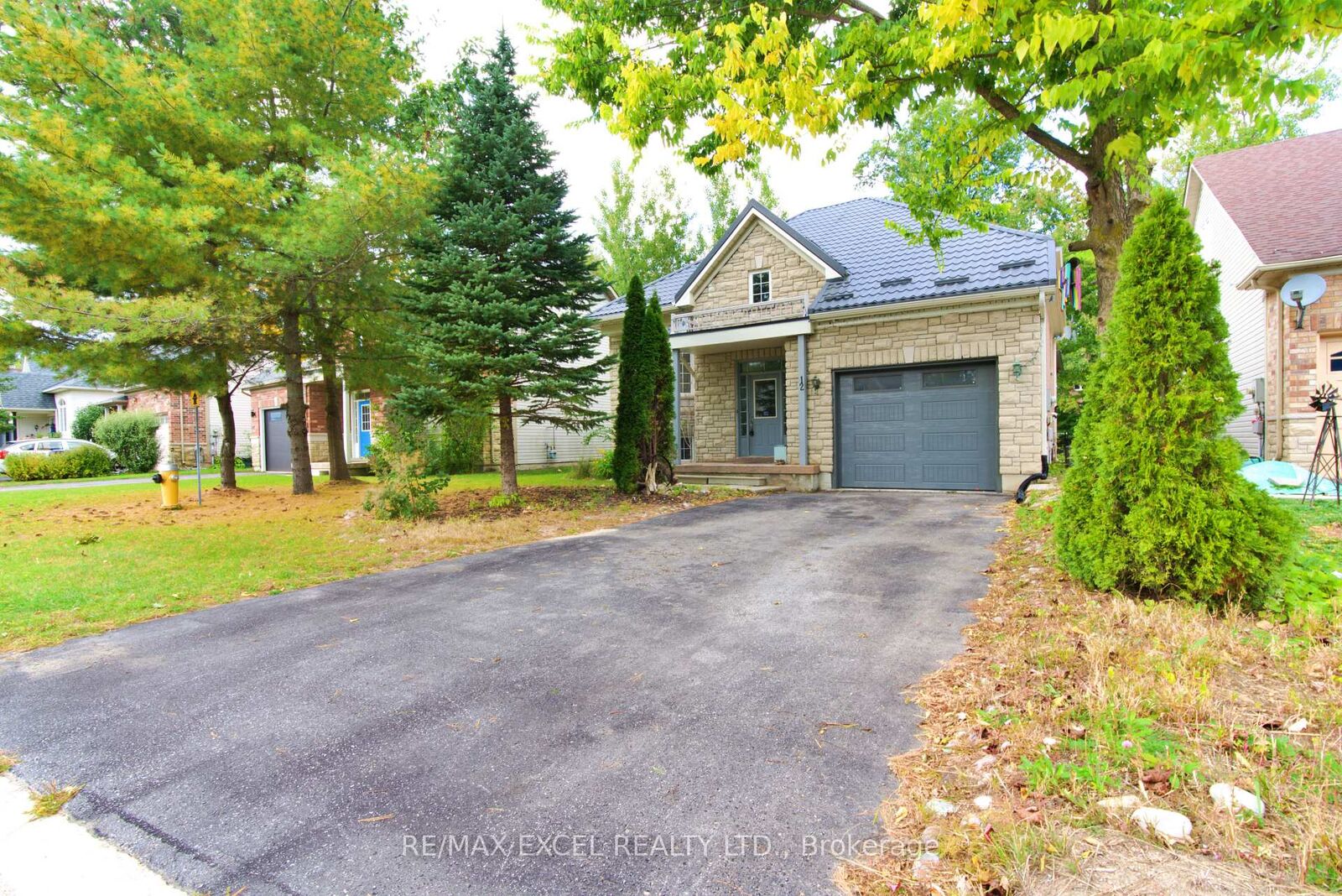 Property Photo:  12 Cardinal Way  ON L9Z 3B6 