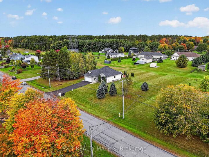 Property Photo:  2117 Lemery Street  ON K0A 1E0 