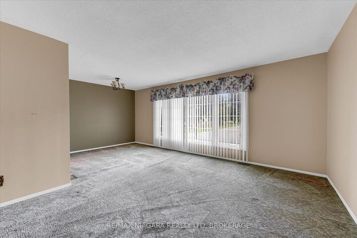 Property Photo:  120 Elma Street  ON L2N 6A2 