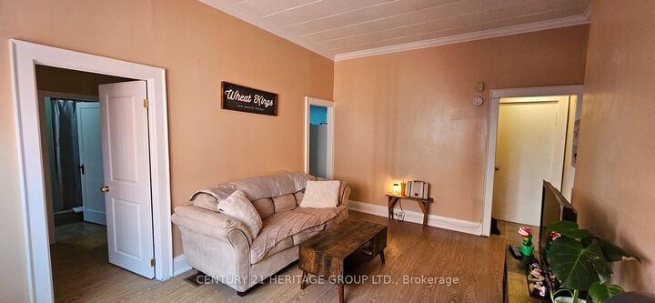 Property Photo:  201A Main Street S 4  ON L3Y 1R1 