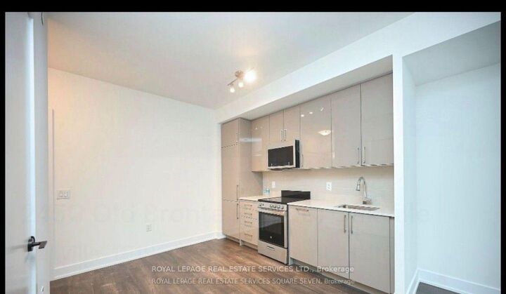 Property Photo:  2450 Old Bronte Road 226  ON L6M 5P8 