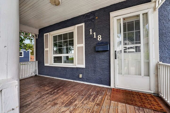 Property Photo:  118 Lowell Avenue  ON L2R 2E2 