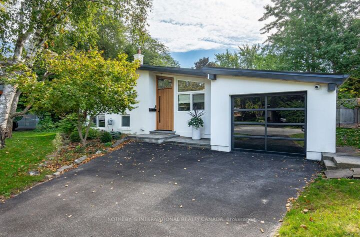 Property Photo:  16 Legato Court  ON M3B 1L7 