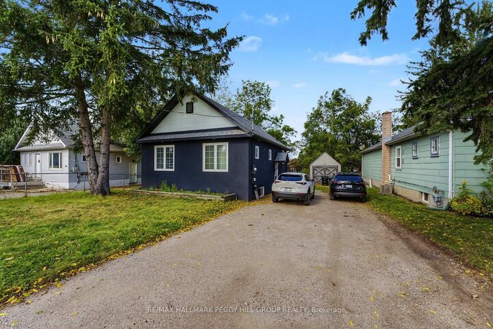 Property Photo:  148 Penetang Street Lower  ON L4M 1V8 