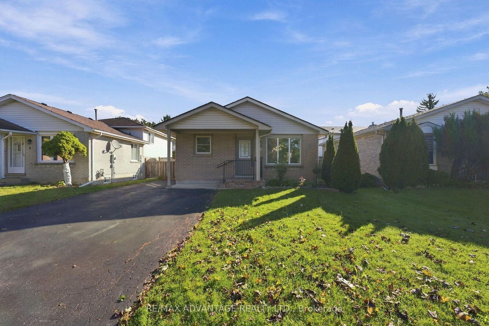 Property Photo:  15 Cheswick Circle  ON N6E 3L8 