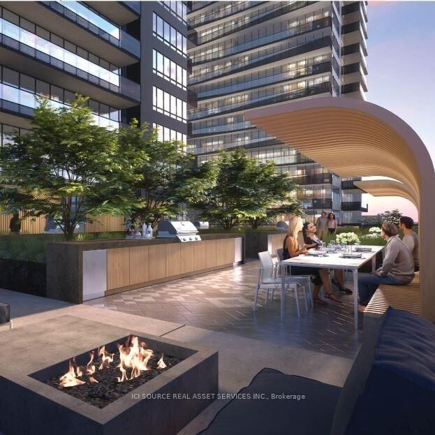 Property Photo:  127 Broadway Avenue 312  ON M4P 1V3 