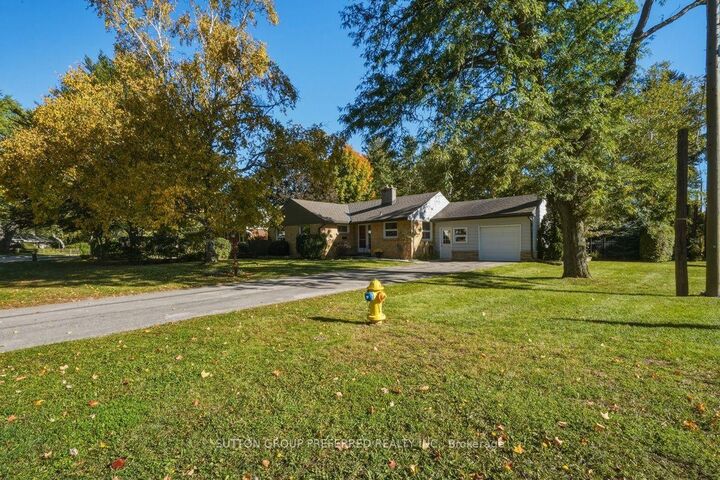 Property Photo:  465 Glen Crescent  ON N6H 3L3 