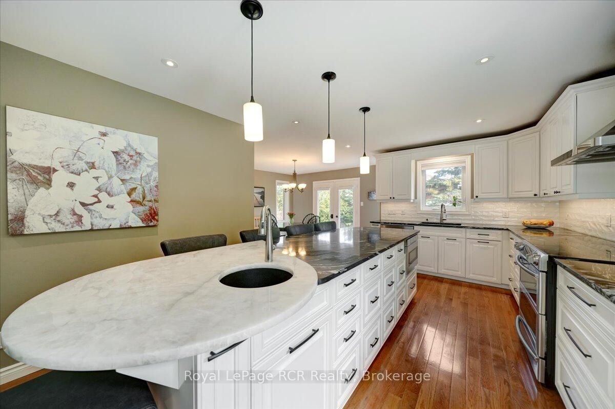 Property Photo:  303 6th Avenue W  ON N4K 6H9 