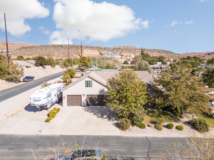 Property Photo:  1364 N 1175 W  UT 84770 