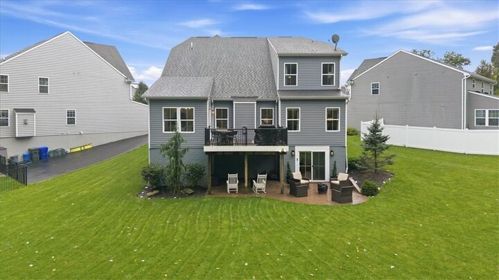Property Photo:  452 Isabella Ct  PA 16063 