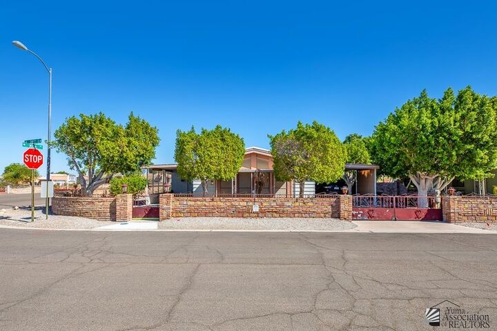 Property Photo: 11232 E 38 Ln AZ 85367