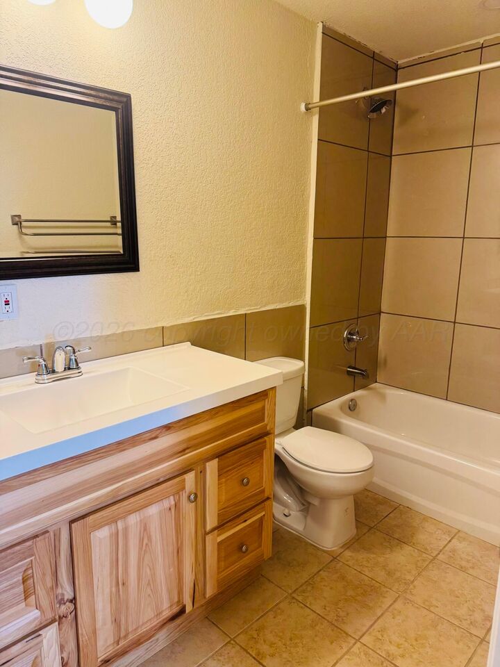 Property Photo: 719 N Williams Street TX 79107-5538