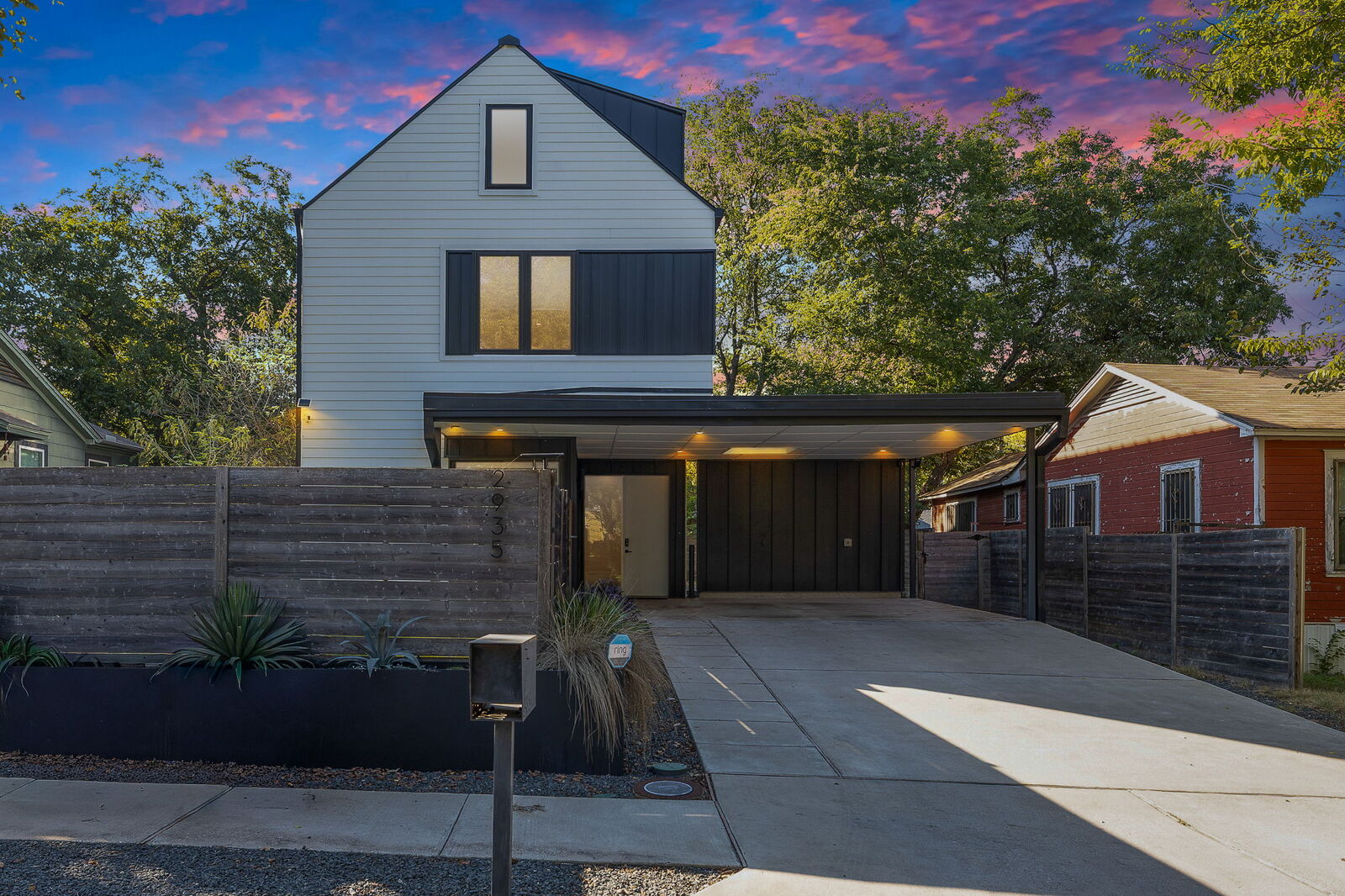 Property Photo:  2935 Pannell Street  TX 78722 