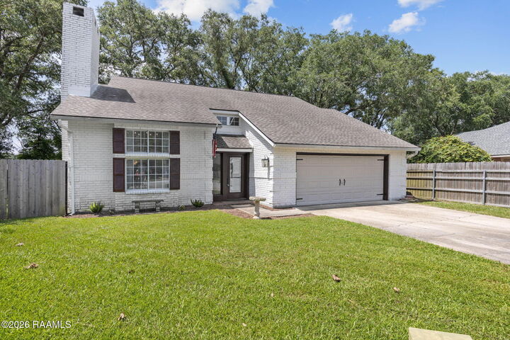 Property Photo:  108 Lamas Circle  LA 70506 