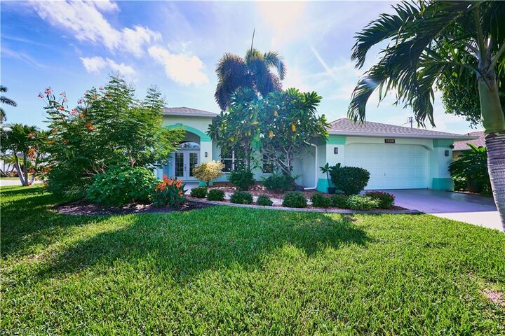 Property Photo: 3903 SW 1st Pl FL 33914