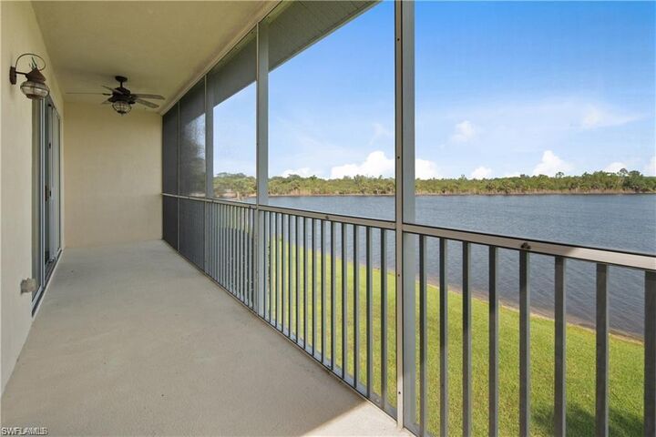 Property Photo: 25013 Peacock Ln 202 FL 34114
