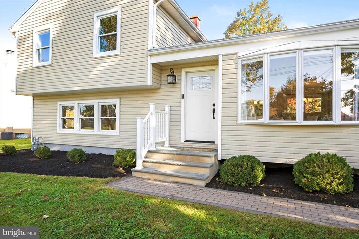 Property Photo:  120 Susan Drive  NJ 08638 
