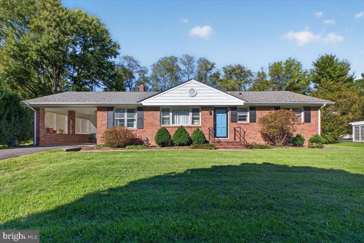 Property Photo:  203 Manor Avenue  MD 21620 
