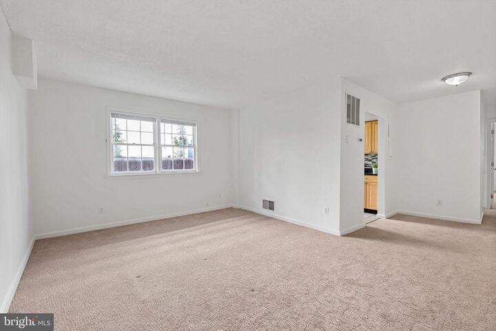 Property Photo: 415 N West Street 3 VA 22314