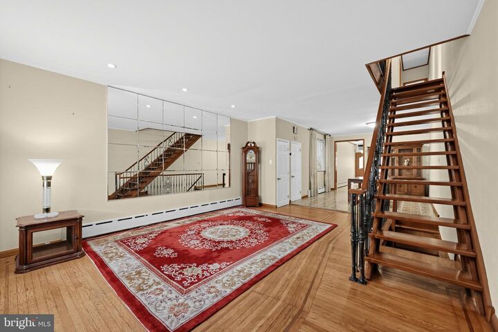 Property Photo:  1424 W Shunk Street  PA 19145 