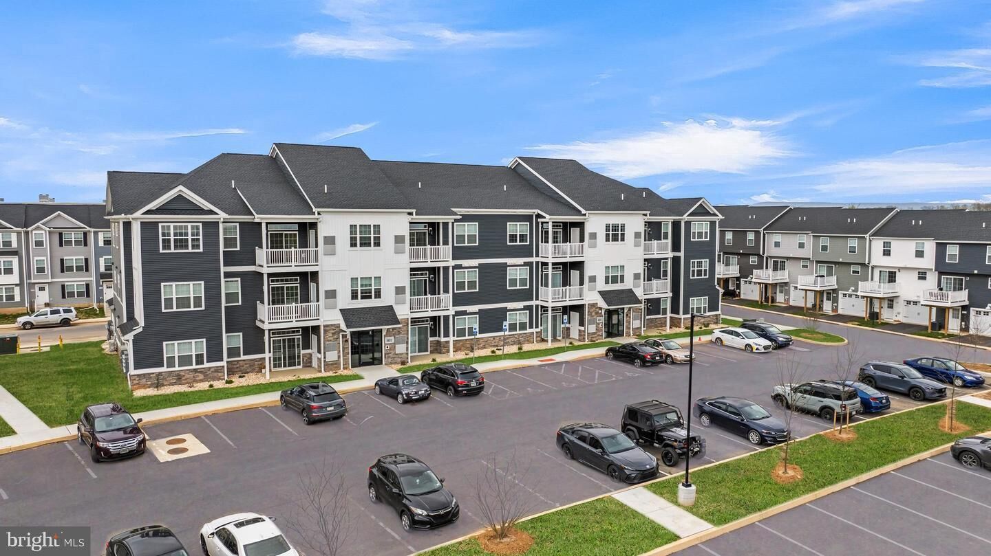 Property Photo:  960 Setting Sun Ln 08-208  PA 17201 