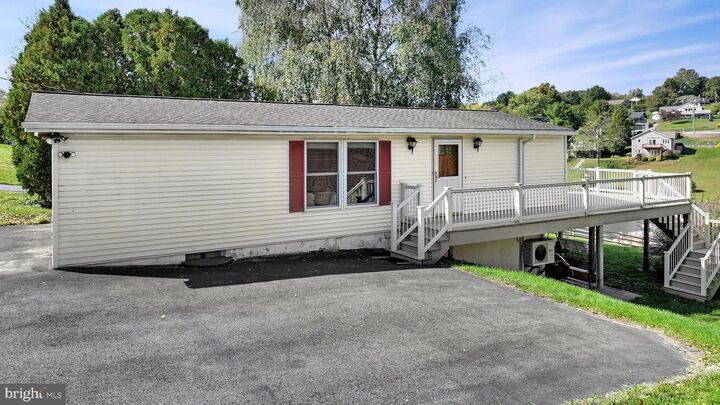 Property Photo: 452 Wynonah Drive PA 17922