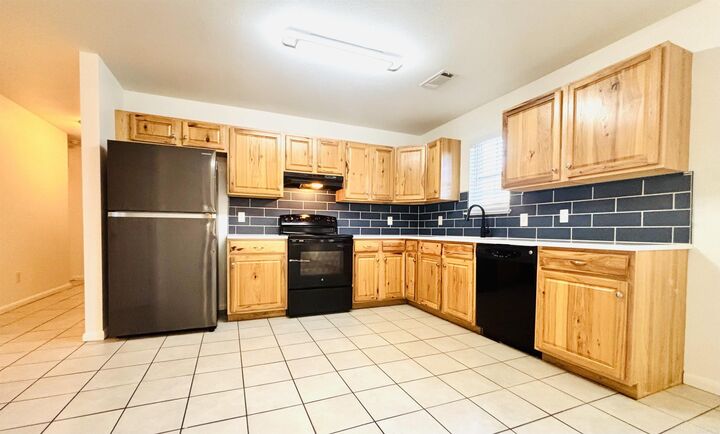 Property Photo:  1203 N Olive Street  AR 72019 