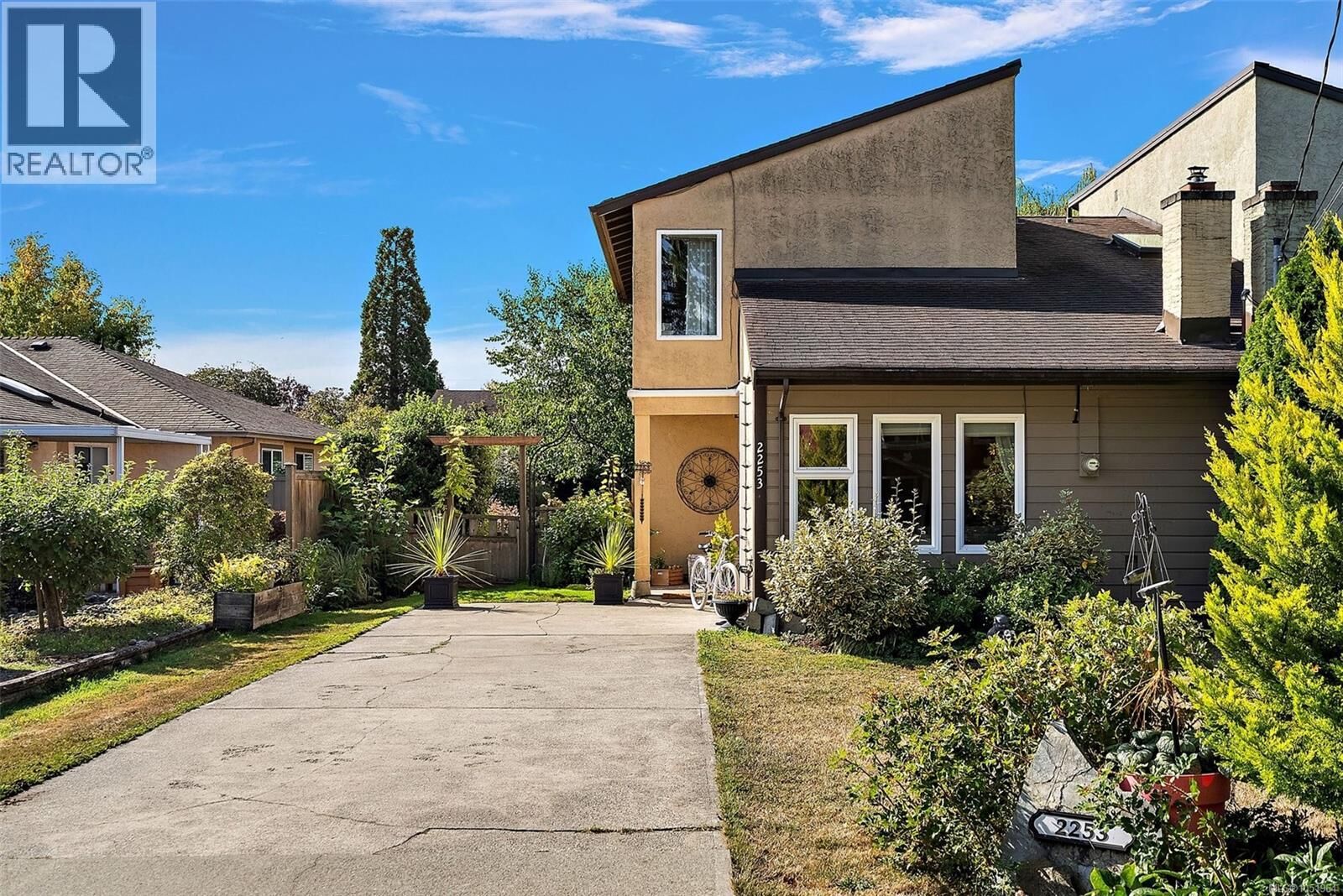 Property Photo:  2253 Malaview Avenue  BC V8L 2E6 