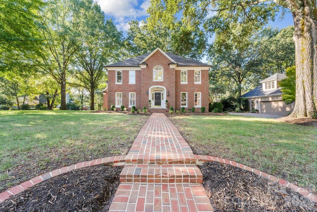 Property Photo:  5050 Kimblewyck Lane  NC 28226 
