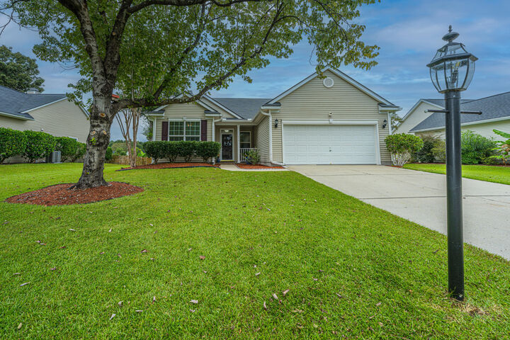 Property Photo: 110 Cabrill Drive SC 29414