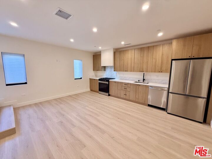 Property Photo:  2707 Benedict St, Unit 1/2  CA 90039 