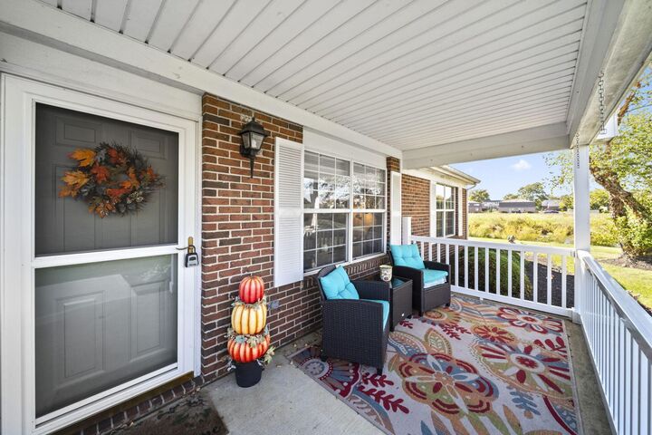 Property Photo: 1306 Old Pond Drive OH 43302
