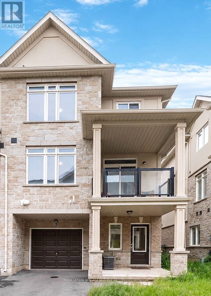 Property Photo: 40 Zinfandel Drive 7 ON L8E 0L1