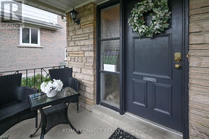 Property Photo: 24 Lalton Place ON M1E 1T4