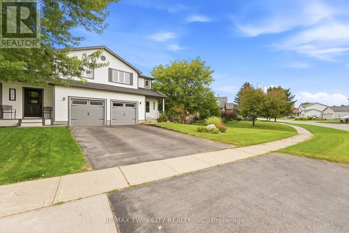 Property Photo:  283 Fennel Street  ON N0J 1S0 