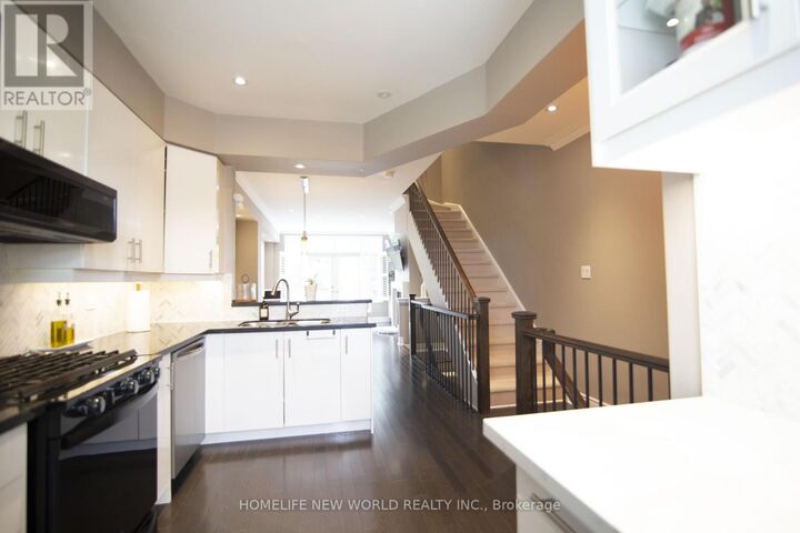 Property Photo:  585A Oxford Street  ON M8Y 1E6 