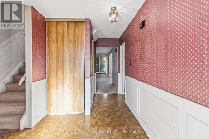 Property Photo: 3097 Autumn Hill Crescent ON L7M 1Z3
