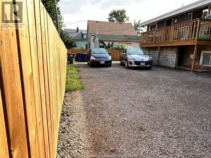 Property Photo:  3186 Wyandotte Street 2  ON N8X 1X6 