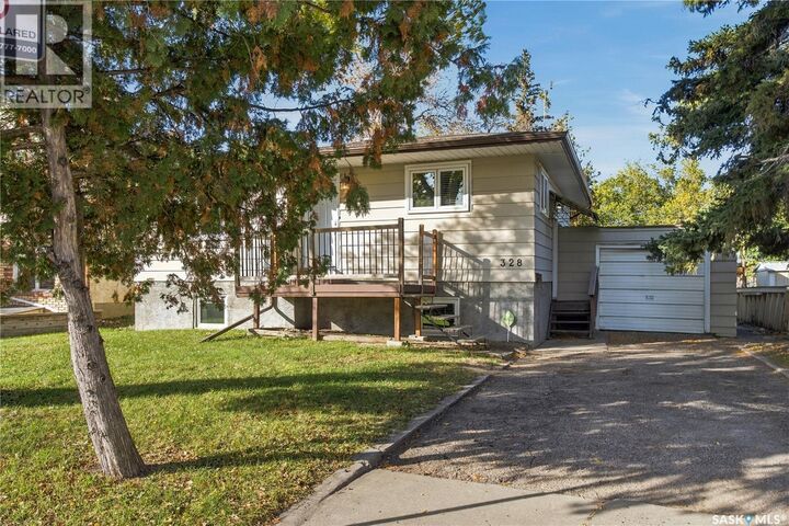 Photo de la propriété: 328 College Avenue E SK S4N 0V8