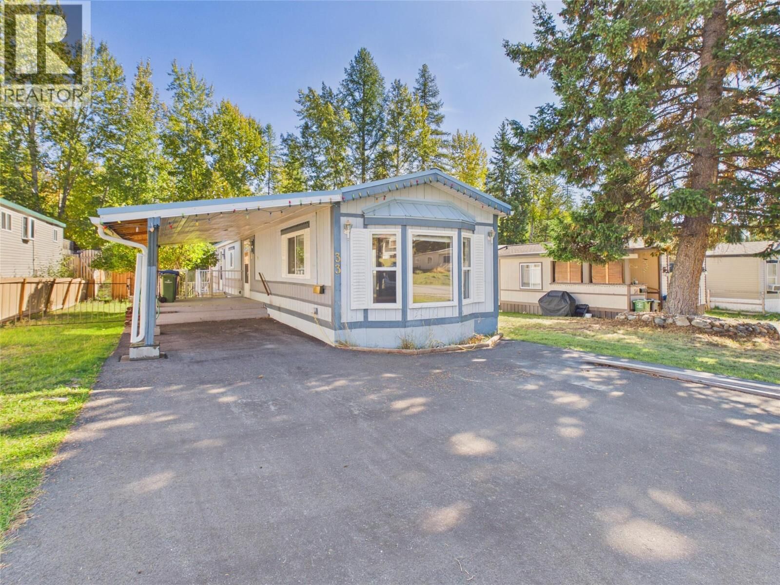 Property Photo:  2640 Warren Avenue 33  BC V1A 1T5 