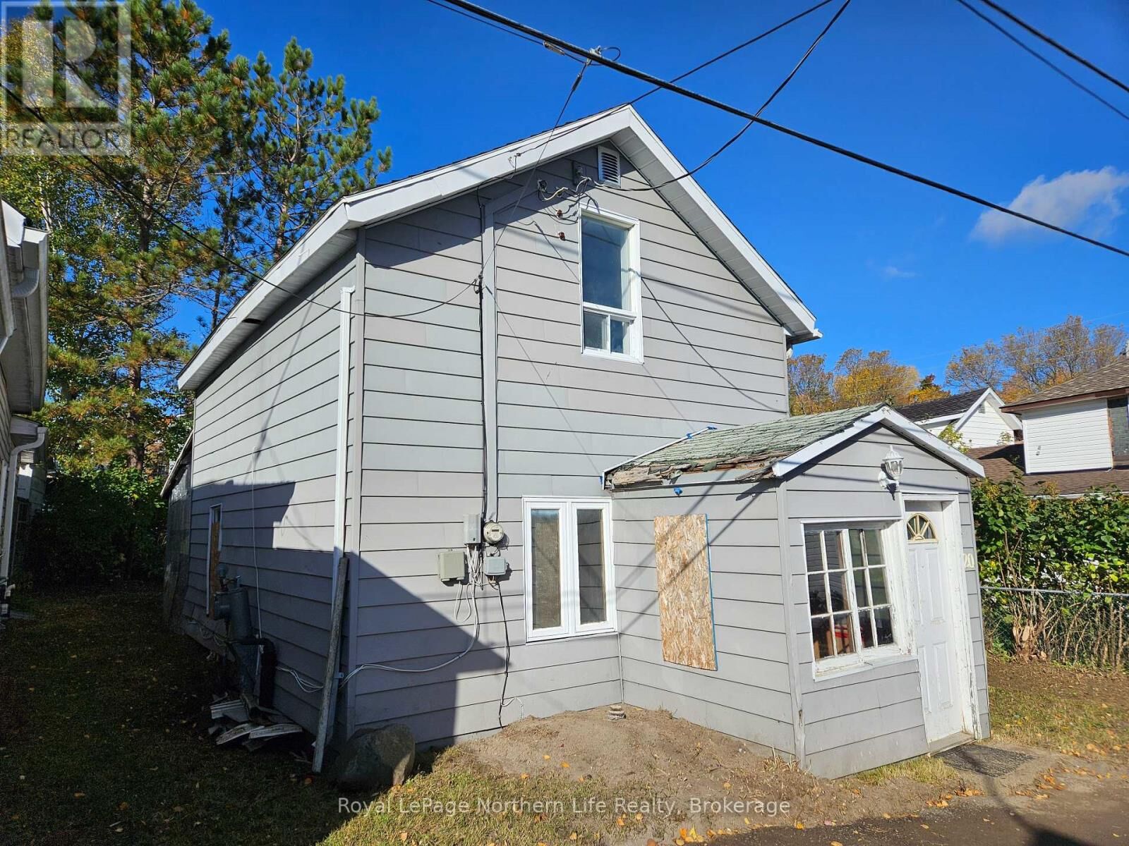 Property Photo:  20 Lower Helen Street  ON P0J 1C0 