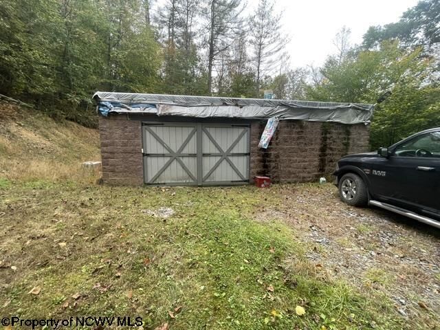 Property Photo:  186 Joe Gibson Road  WV 26410-8922 