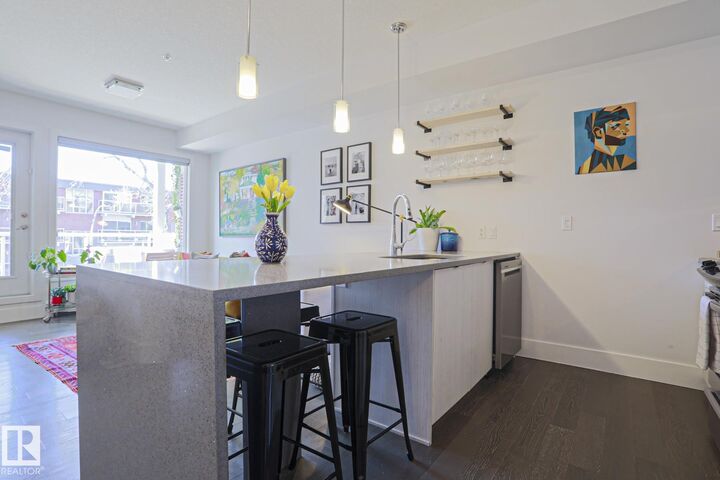 Property Photo:  10030 83 Avenue NW  AB T6E 2C2 
