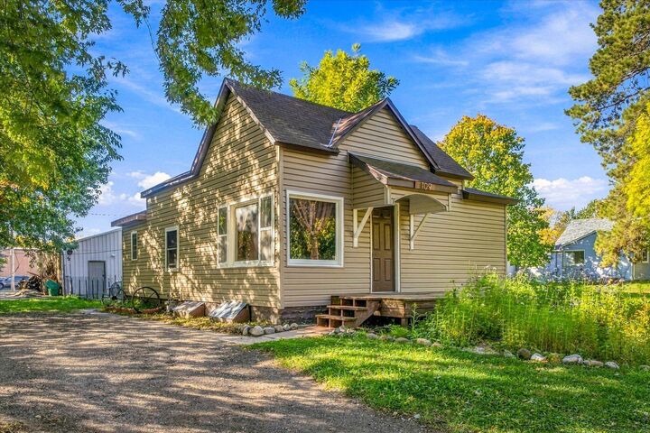 Property Photo: 109 Norelius Street MN 55040